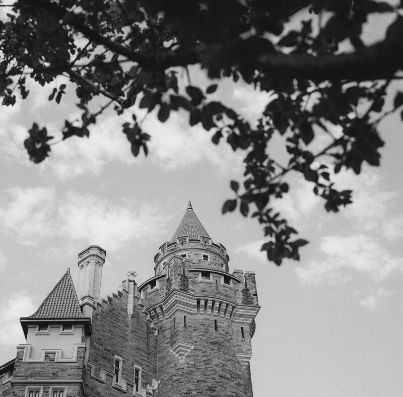 Casa-Loma-Toronto-film-wedding-photographer-raphaellegranger-4