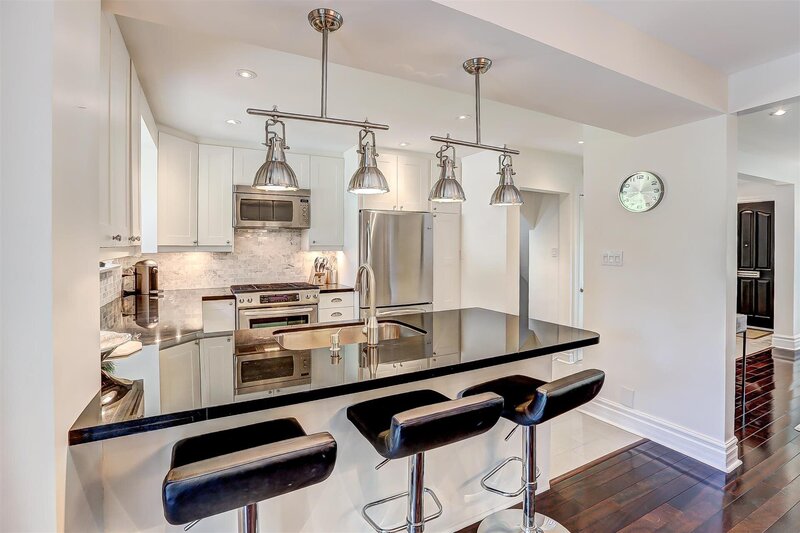 14-Kitchen-2