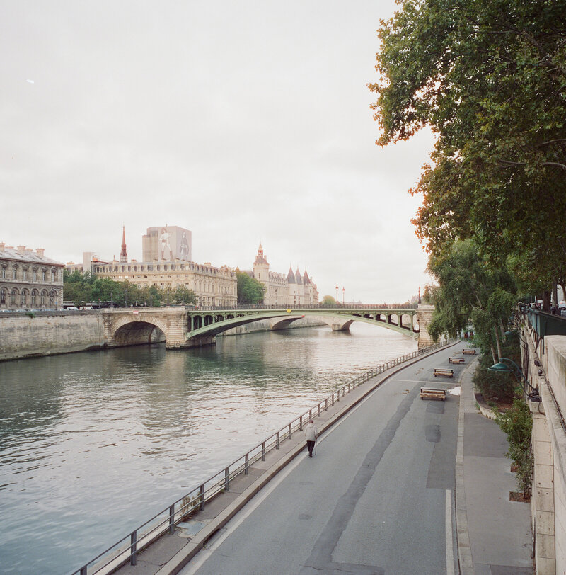 Paris-Elopement-35mm-Film-Briars-Atlas-4563