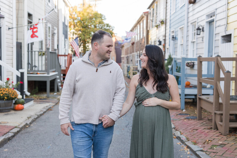 Downtown Annapolis maternity photos - Christa Rae Photography