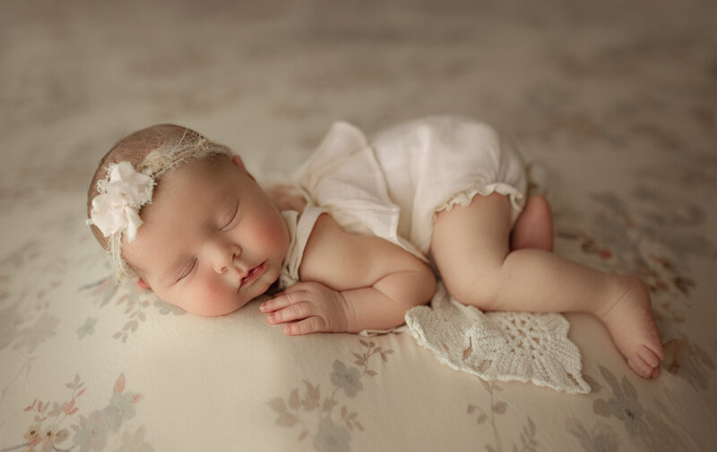 cozy newborn session in my green cove springs studio