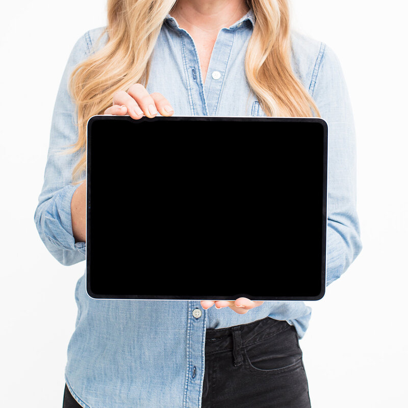 French-Blue_Social-Squares_Styled-Stock_01124