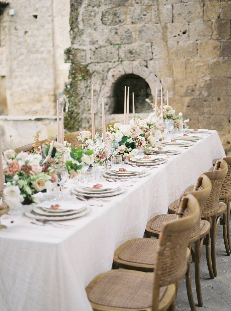 Italian-wedding-tabletop-hemingway