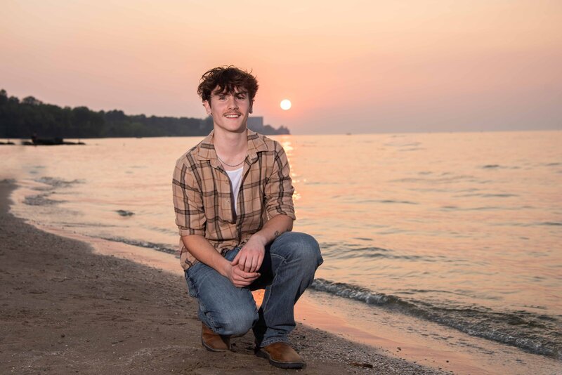 SeniorPhotosMedinaPositivelyPortraitsEdgewaterBeachCleveland-15