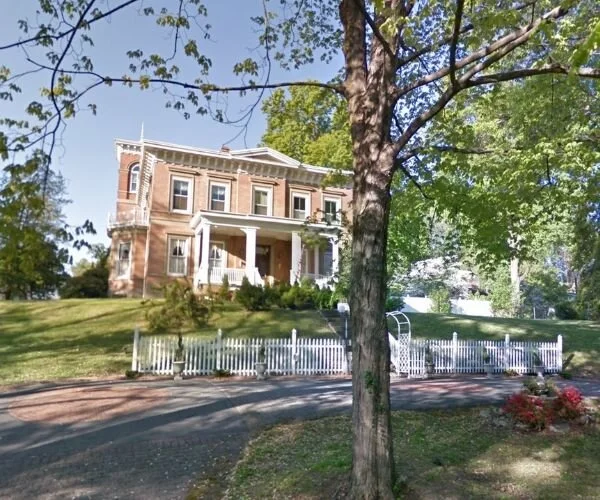 Historic home at 1520 Chestnut Ct. featured in the Ashland KY historical walking tour.