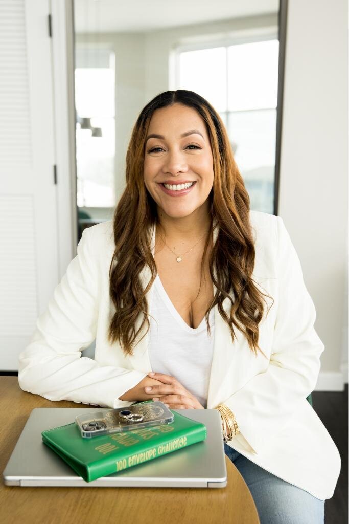 Maria's headshot, smiling at the camera, perfect for personal branding and showcasing a friendly, approachable image. Ideal for professional profiles and engaging visuals.