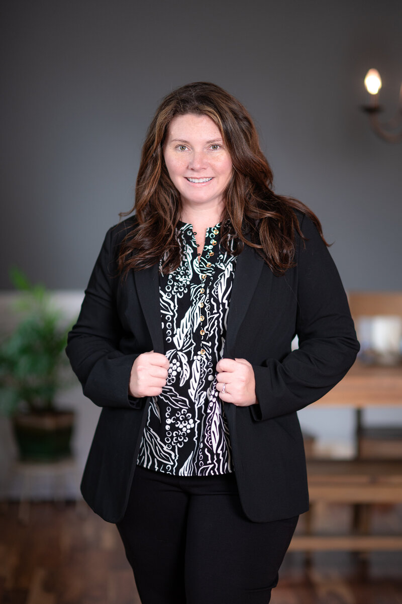Headshot of Kristen Griffith, owner and CEO of Kristen Vann Creative Co. – branding, photography, and video services in Williamsburg Virginia.
