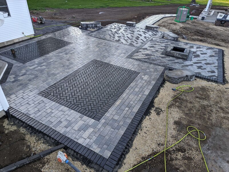 Cedar-Rapids-Manchester-Iowa-hardscaping-Supreme-Green-_20240523_003821529