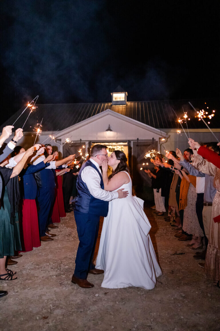 TheFarmAtHarvestHillsFallClassyWedding0096-768x1152