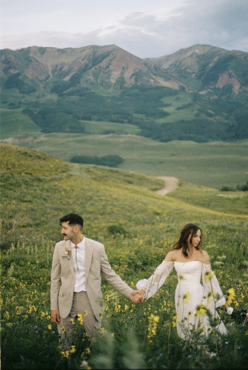 karleigh-and-jake-crested-butte-wildflower-elopement-on-35mm-film-14