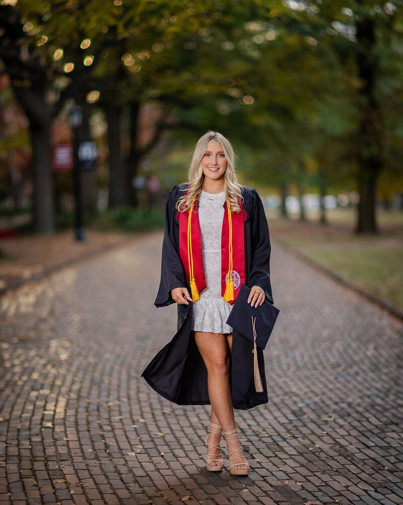 Lyndsey Livingston, senior portrait photographer in Columbia, SC
