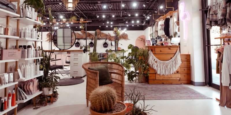 The luxurious, welcoming front area of Moxie by KC