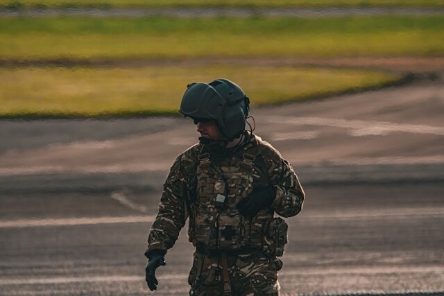b3