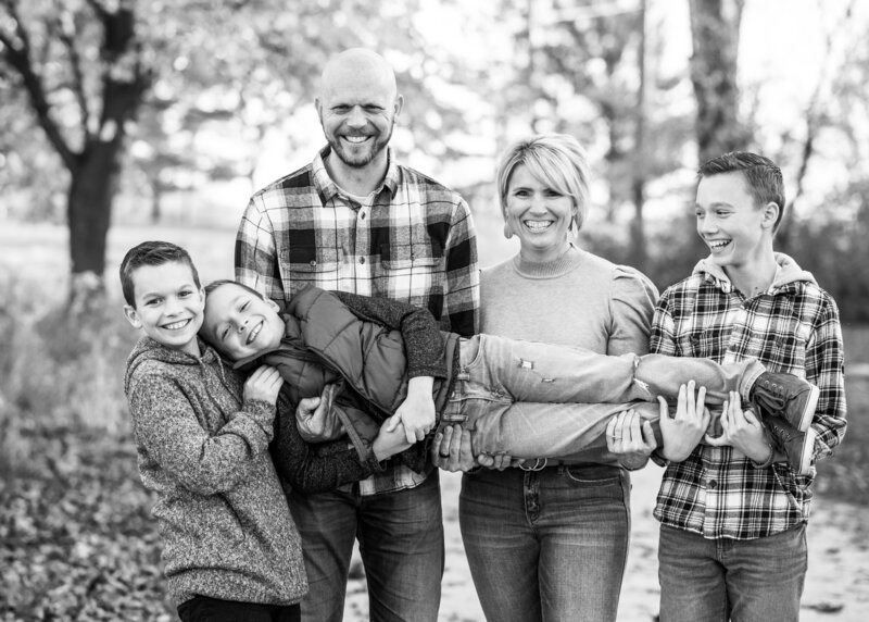 St-Charles-IL-LeRoy-Oaks-Family-2