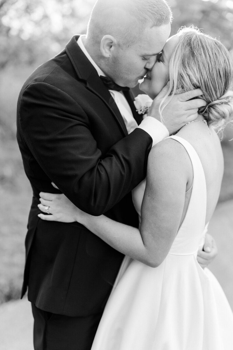 midwest_wedding_photographer_bride_groom_portrait