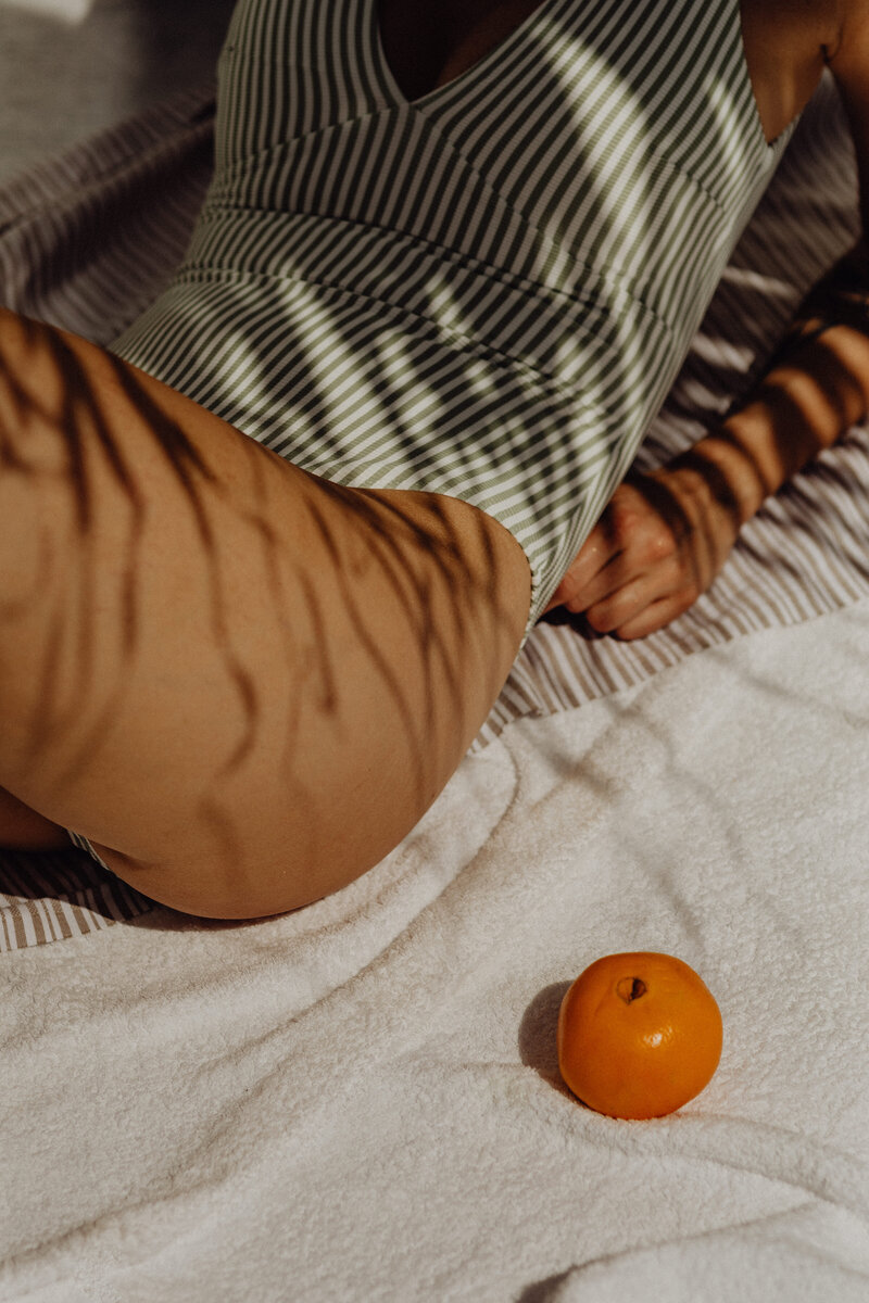 kaboompics_golden-glow-embracing-beach-vibes-and-the-perfect-tan-32475