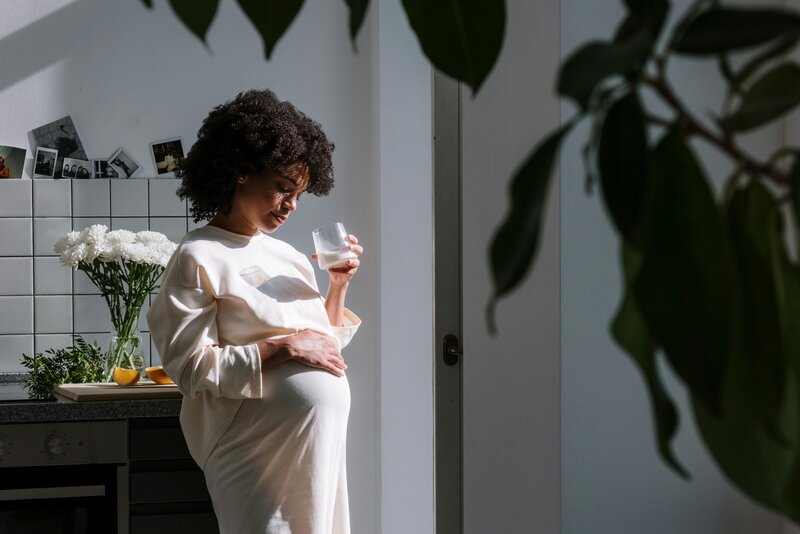 carole-anaya-doula-perinatal-accompagnement-maternite-sereine-paris-en-ligne