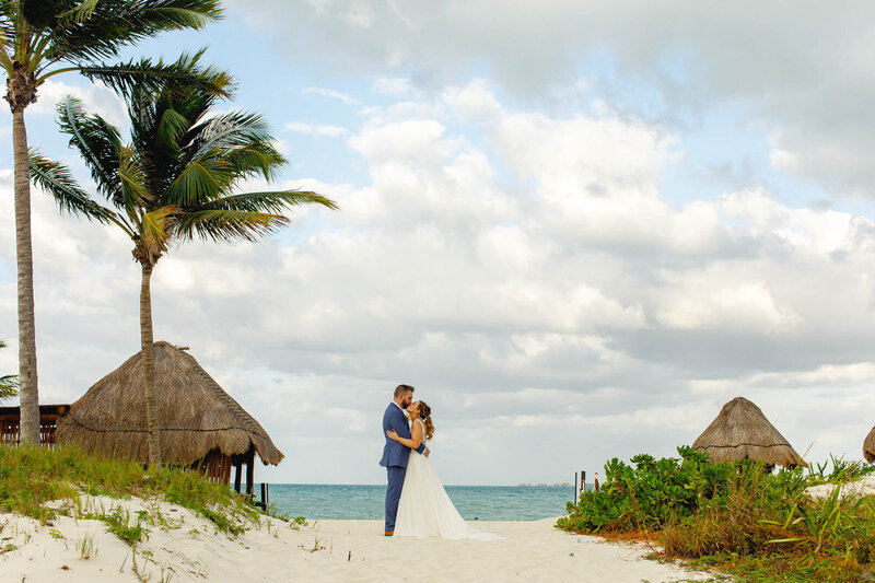 20-Finest-Playa-Mujeres-Wedding-beach-couple