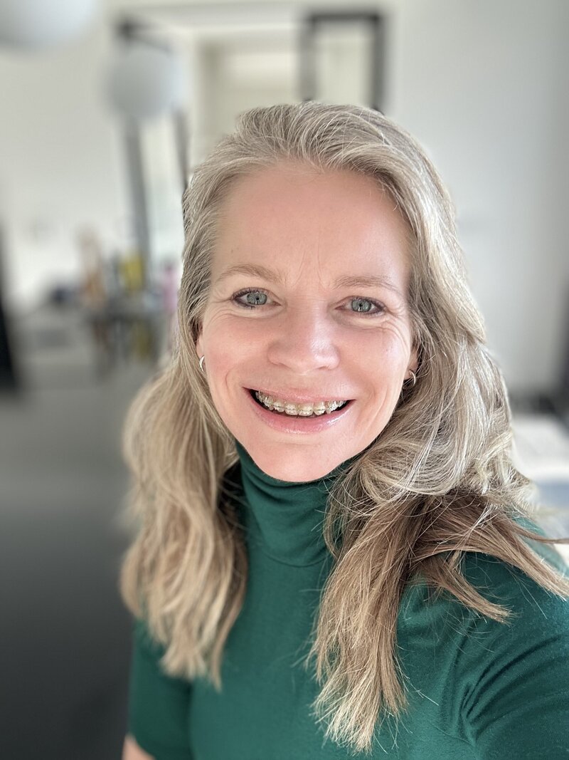 marie-louise anthonissen podcast host from product idea to a thriving business