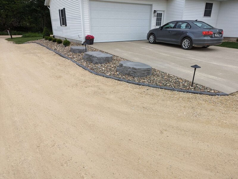 Cedar-Rapids-Manchester-Iowa-hardscaping-Supreme-Green-_20240603_135958103