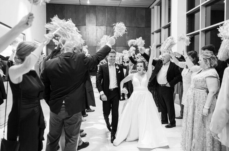 Downtown-Greenville-SC-Spring-Wedding-at-Avenue_2257