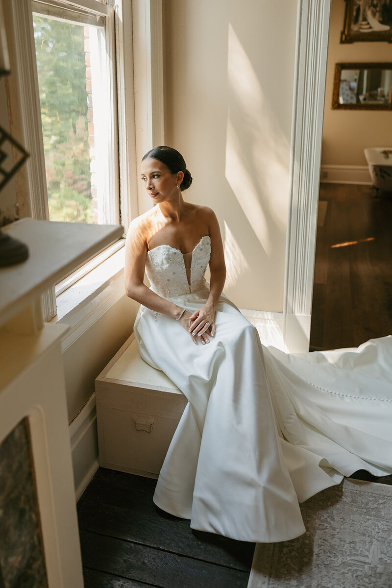 Nostalgic, warm portrait of bride at Nashville wedding