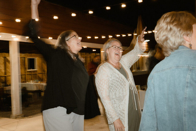 5D490063-BEF4-4941-8C2E-C8DC9B085303_1_105_c