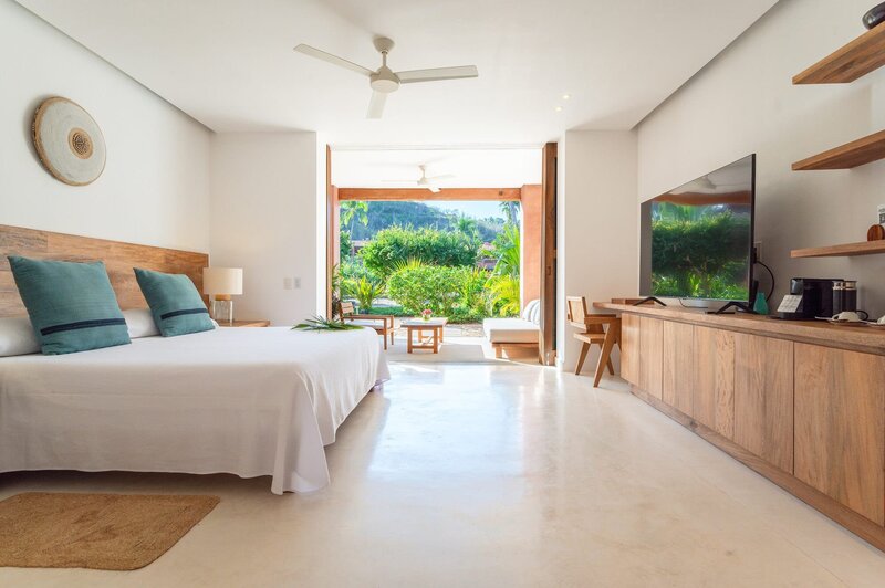 04-1-Careyes-Mexico-Properties-El-Careyes-Club-and-Residences-6A-Suites-Bedroom-5327