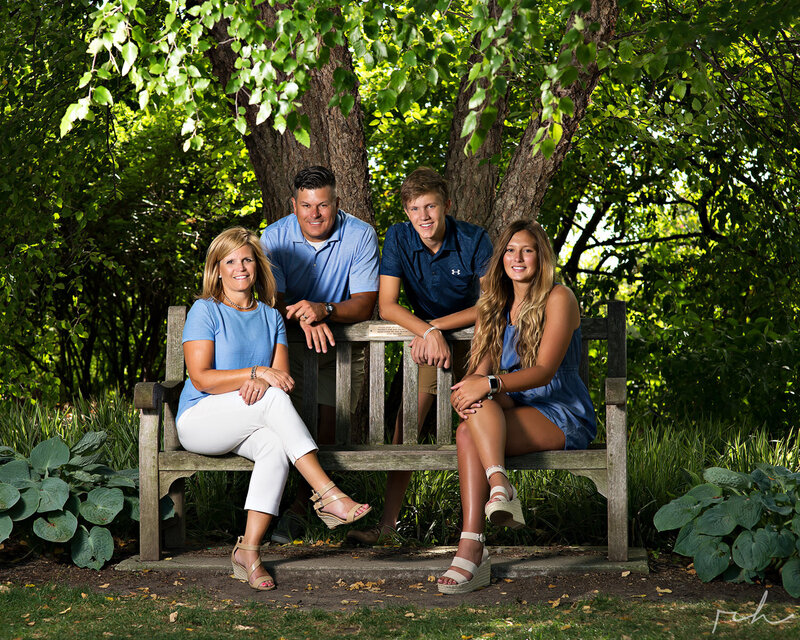 senior pictures outside in holt, MI