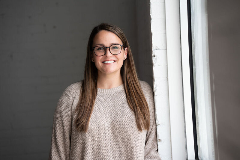 Laura, licensed mental health therapist in Twin Cities, MN, founder of Ellipsis Mental Health, providing counseling for anxiety, depression, and life transitions.