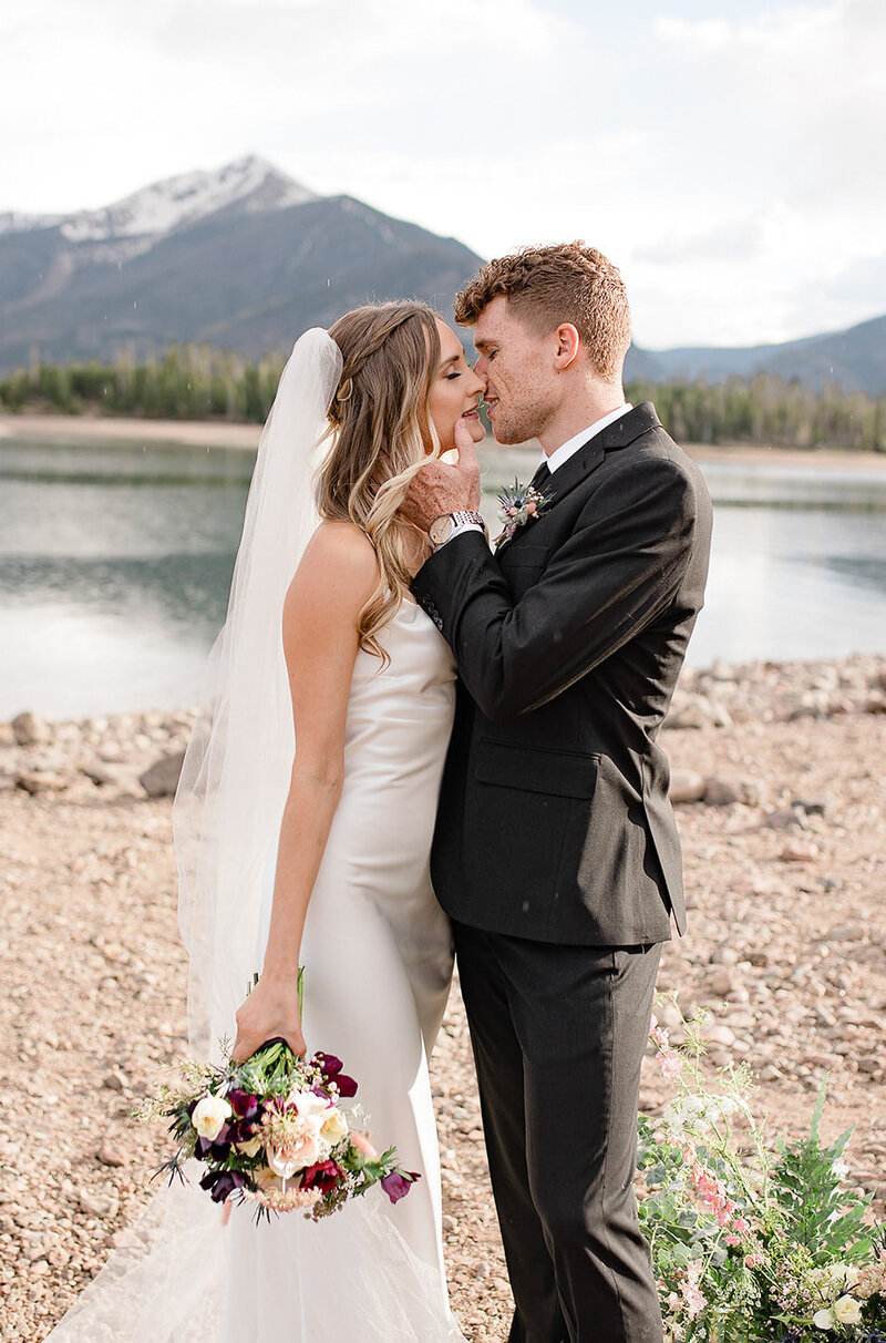 Create lasting memories of your special day with Jennifer Holly Photography's personalized wedding photography services, tailored to your preferences.