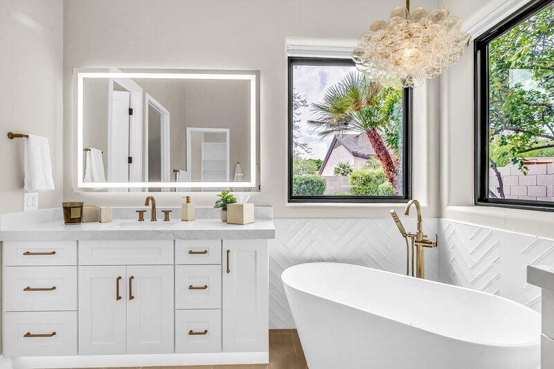 6421 E Winchcomb Dr-32