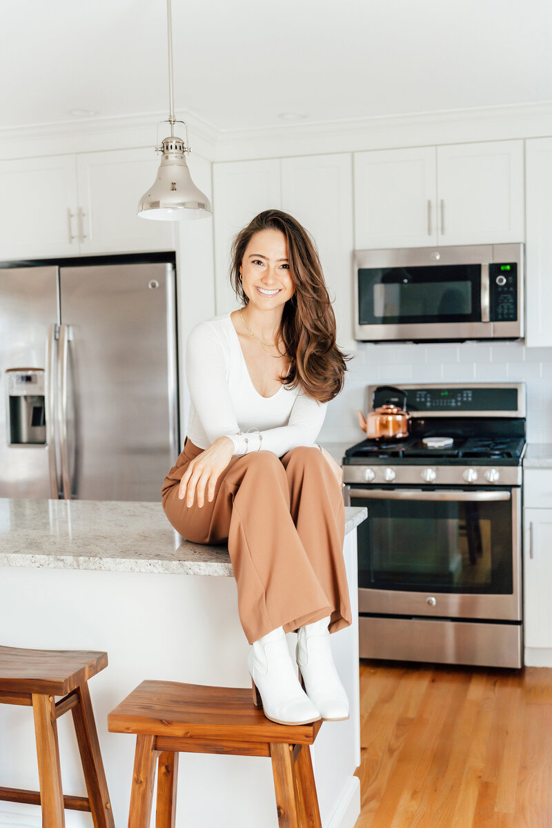 Jenna-brown-photography-brands-boston-health-by-christina_zacchilli_branding_kitchen_photoshoot_6