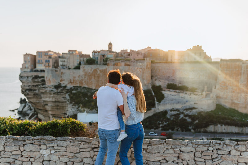 photographe famille corse bonifacio  - seance photo lifestyle famille - Charline Photography