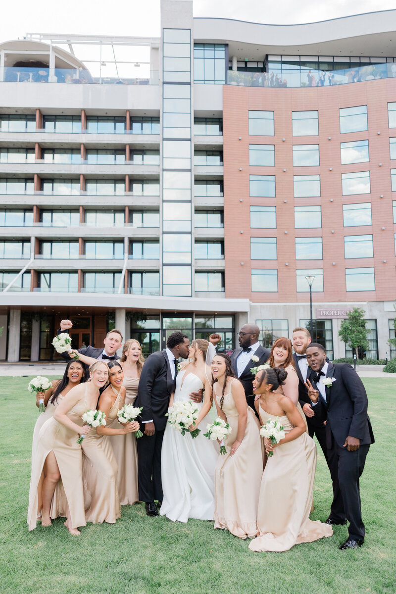 Bridal Party Photo in front of the Ben, Autograph Collection in West Palm Beach.