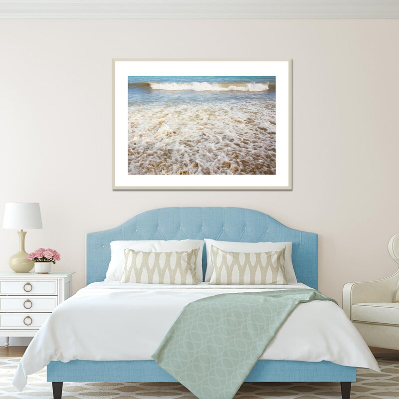 coastal-cottage-bedroom-beach-wave-art