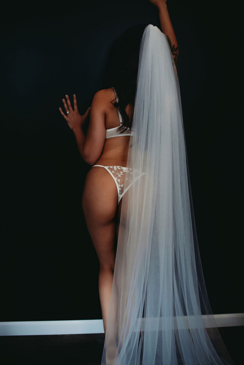 Michigan-Bridal-boudoir-KearstynMeyers58