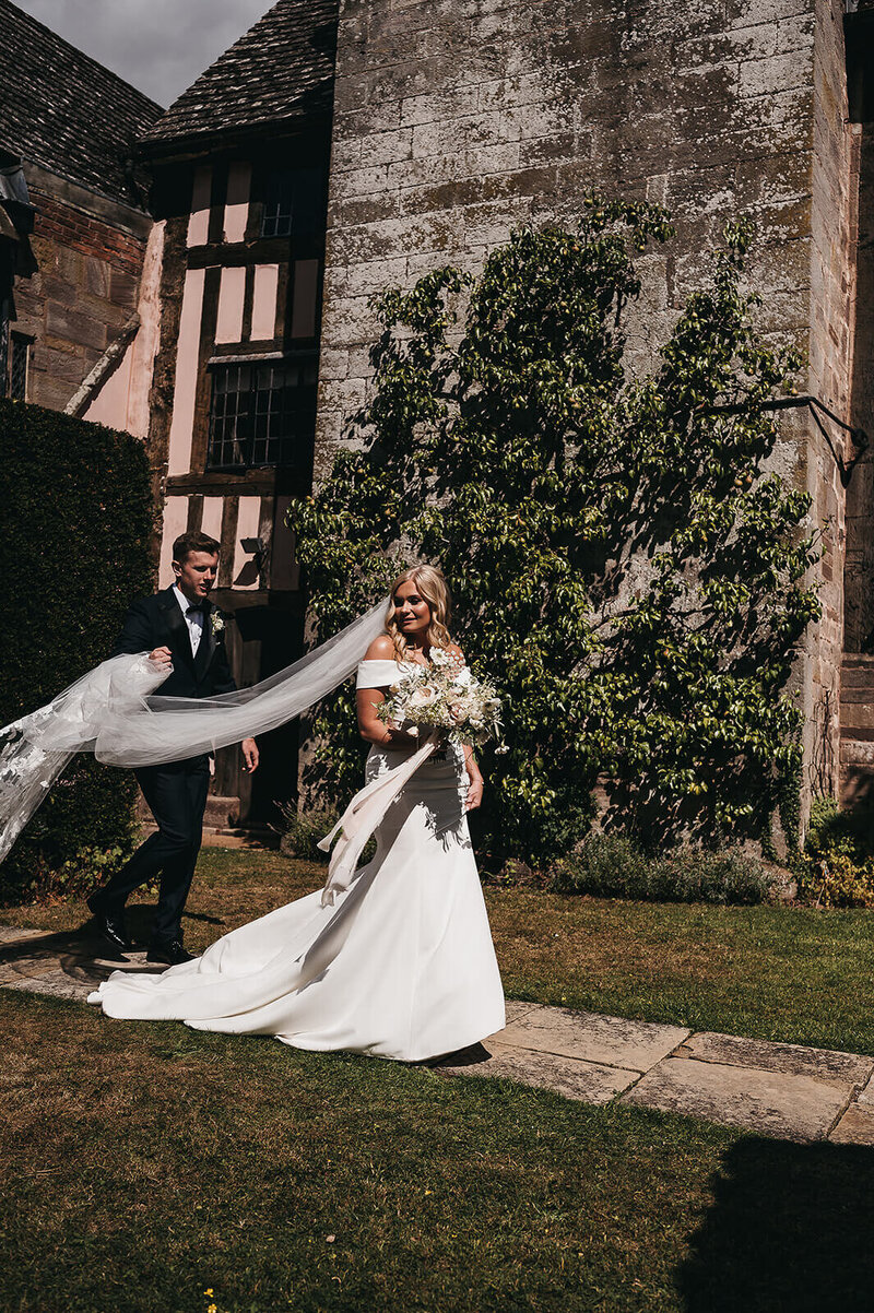 Couple at Brinsop Court