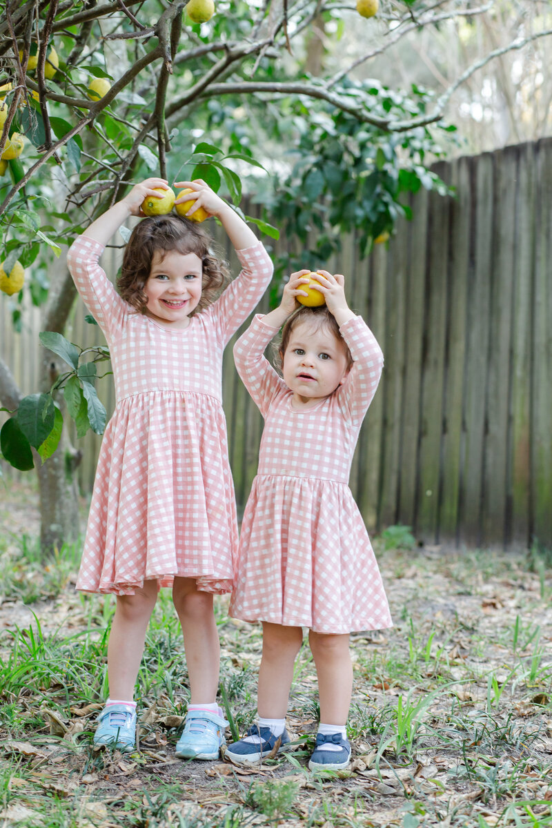 Sister Photo Session with Lemons