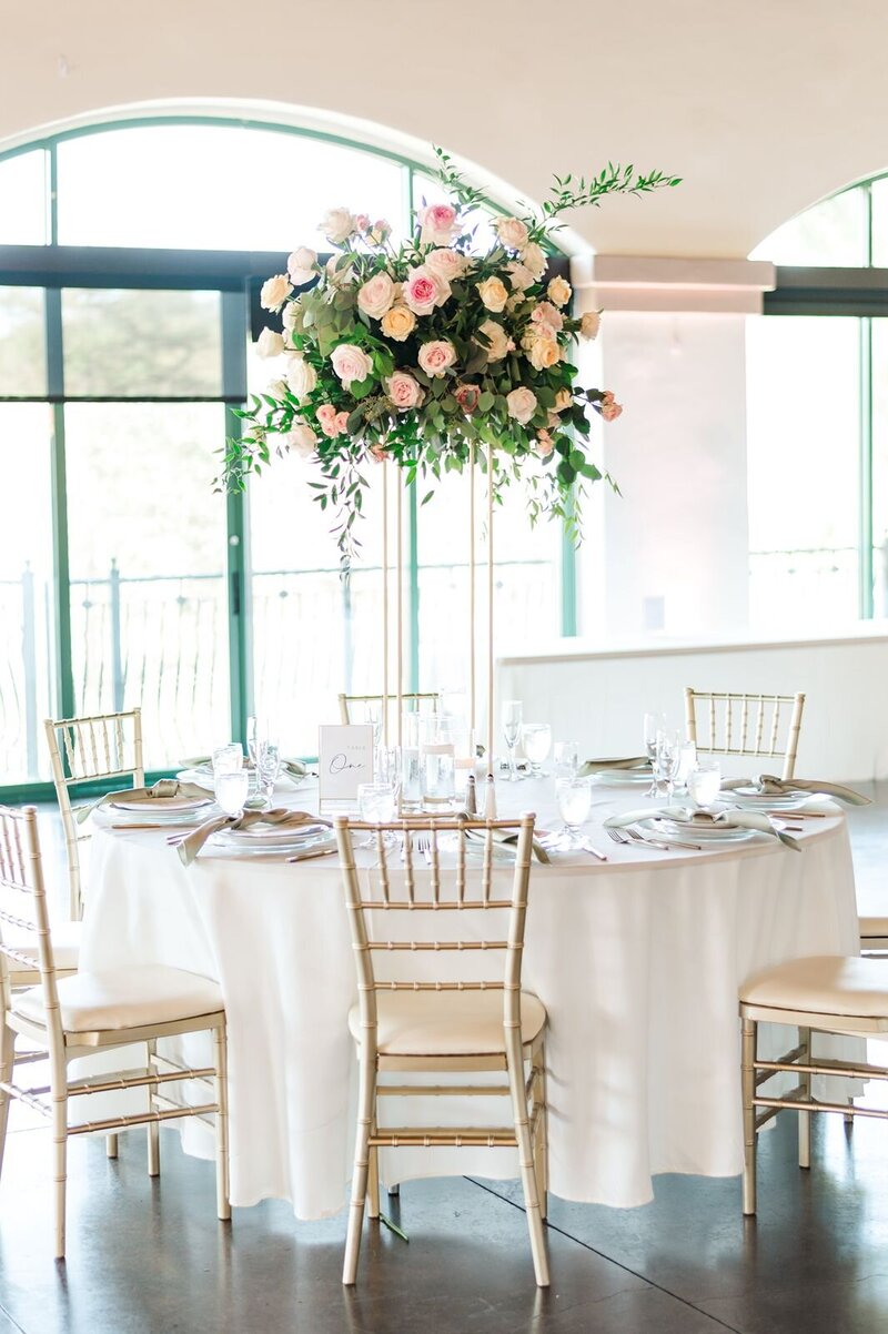 pink-green-tall-floral-centerpiece