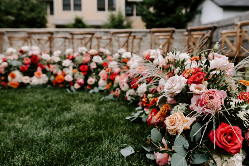 Intimate-Backyard-Wedding-floral