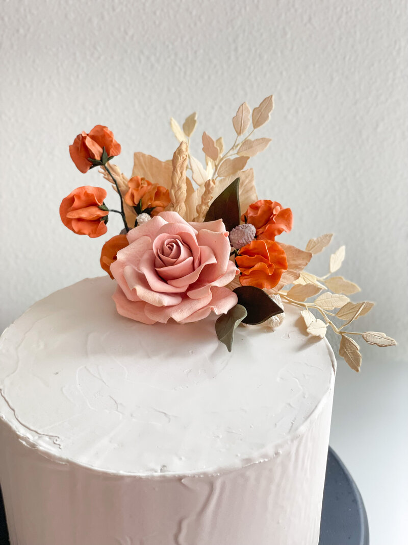 dried-flower-arrangement-gumpaste-for-bridal-shower-cakes