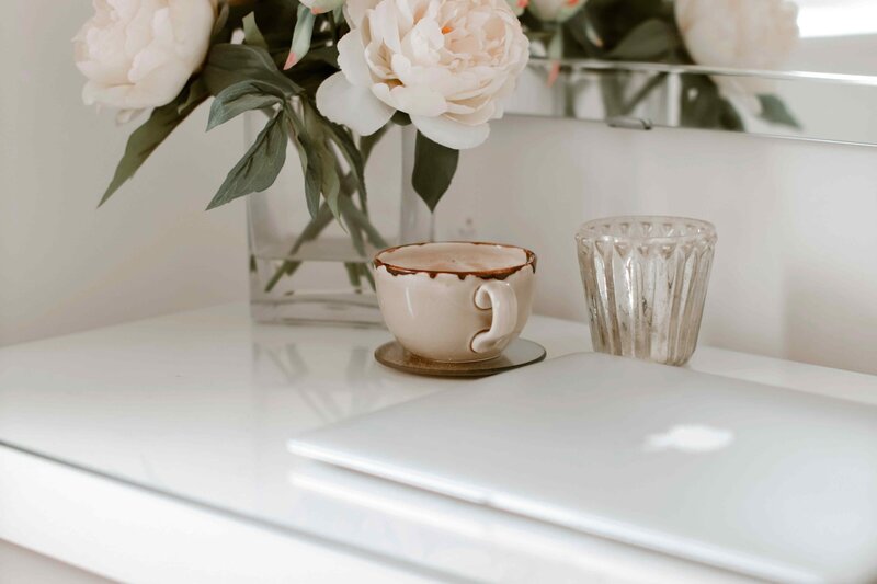 hayley-kim-studios-Ur_mMwdxMGc-unsplash