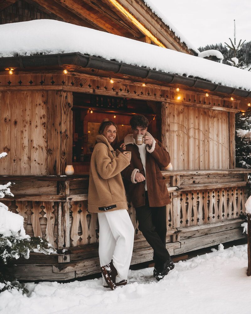 gluehwein-lagerfeuer-jufenalm-winter1