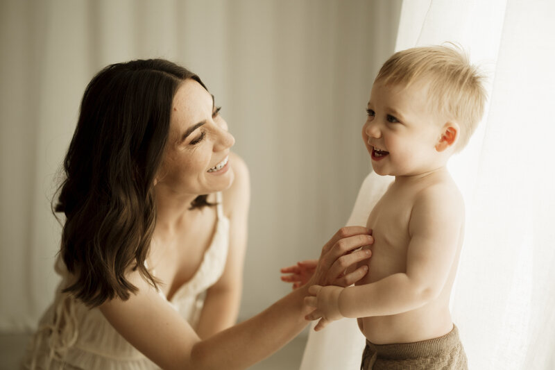 best-mummy-and-me-studio-photographer-perth.jpg