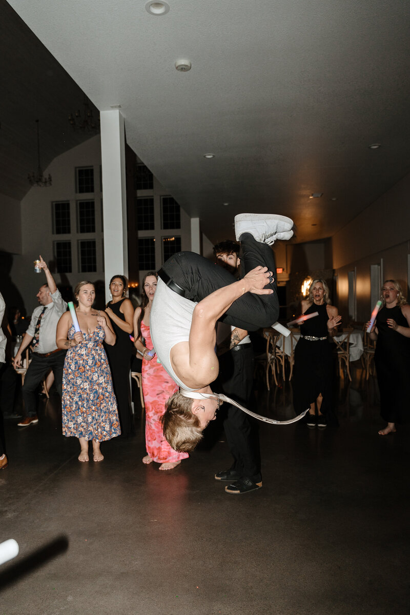 modern fall wedding in minnesota at white barn J-101