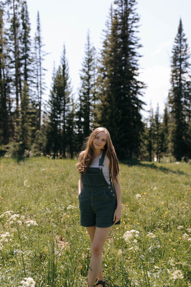 Gabby Rhodes is a wedding photographer based in Northern Colorado