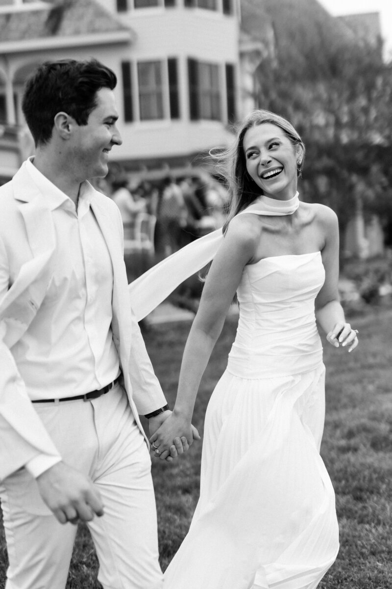 romantic-wedding-portraits-castle-hill-inn.jpg7