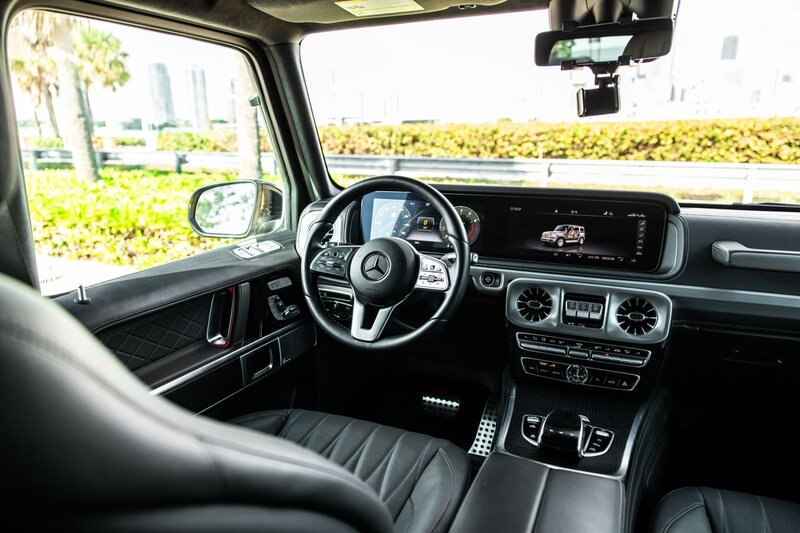 mercedes-g550-desert-sand-professional-edition-for-rent-in-miami-017
