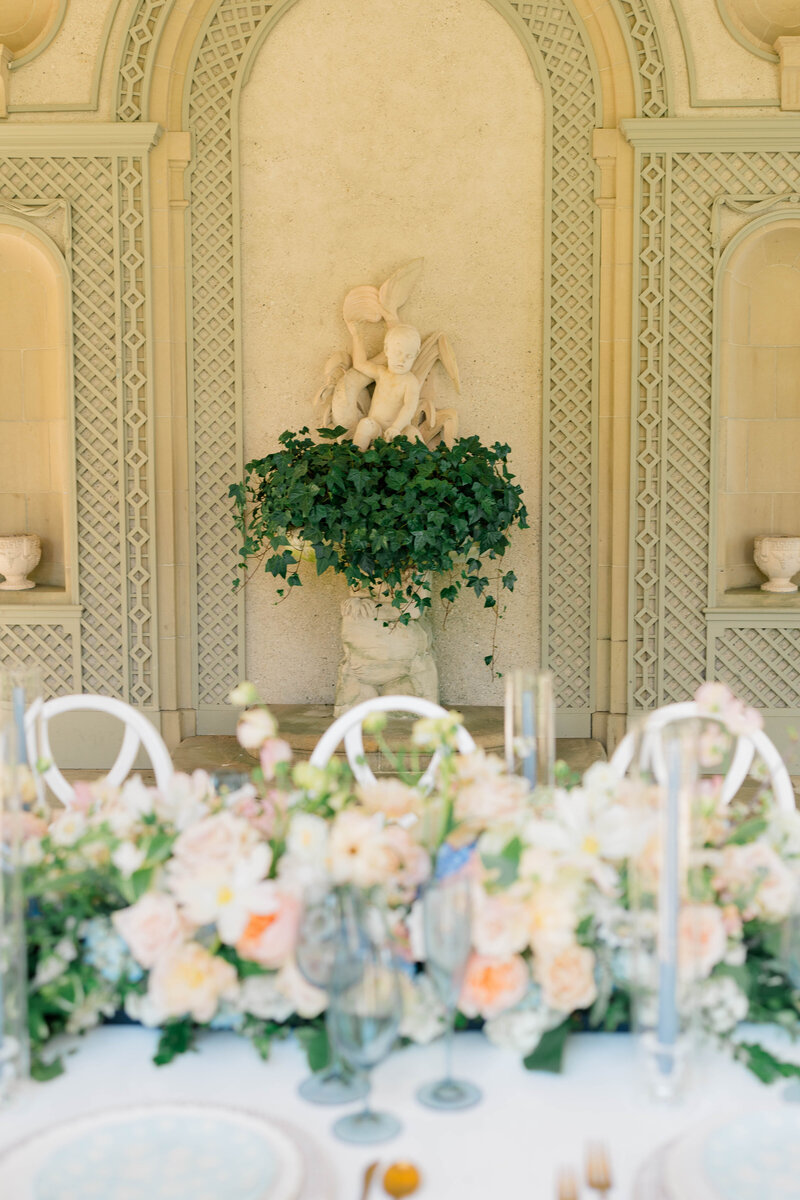 Newport RI Wedding Photographers | Rhode Island Caprio Captured Photography | Elegant Table Setting With Champaign Glass and Pastel Colors